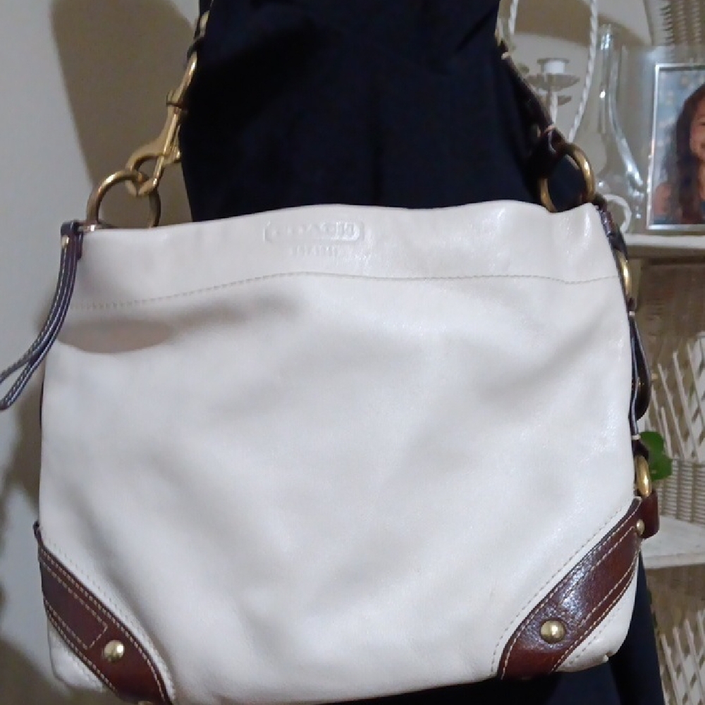 Coach Signature Embossed Leather Shoulder Bag Cream/Brn EUC